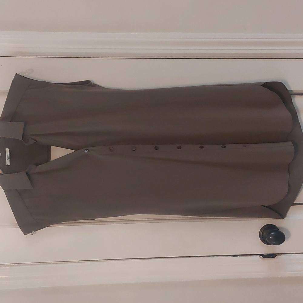BarIII  button up and open back top